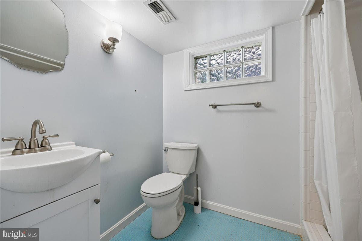 9 Pine Avenue photo 71