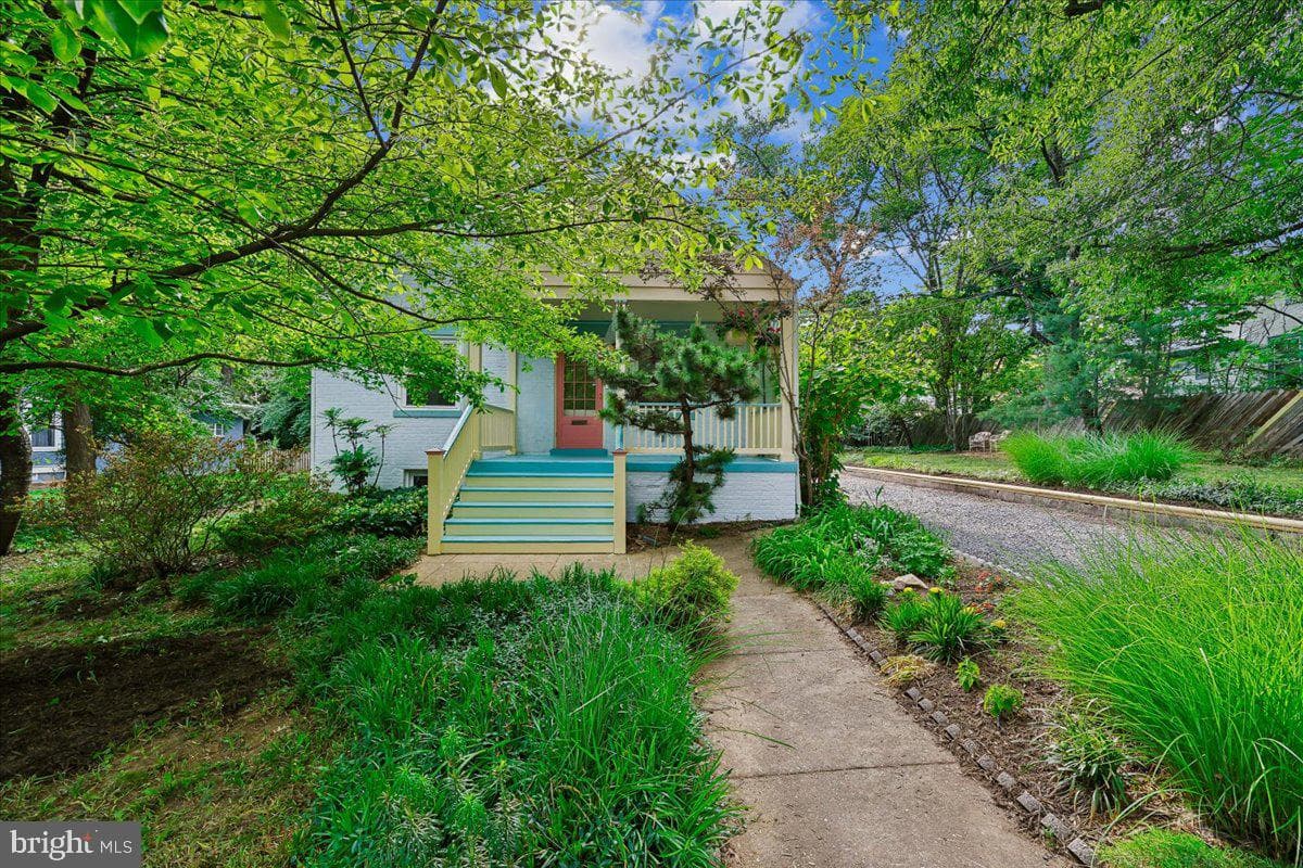 9 Pine Avenue photo 81