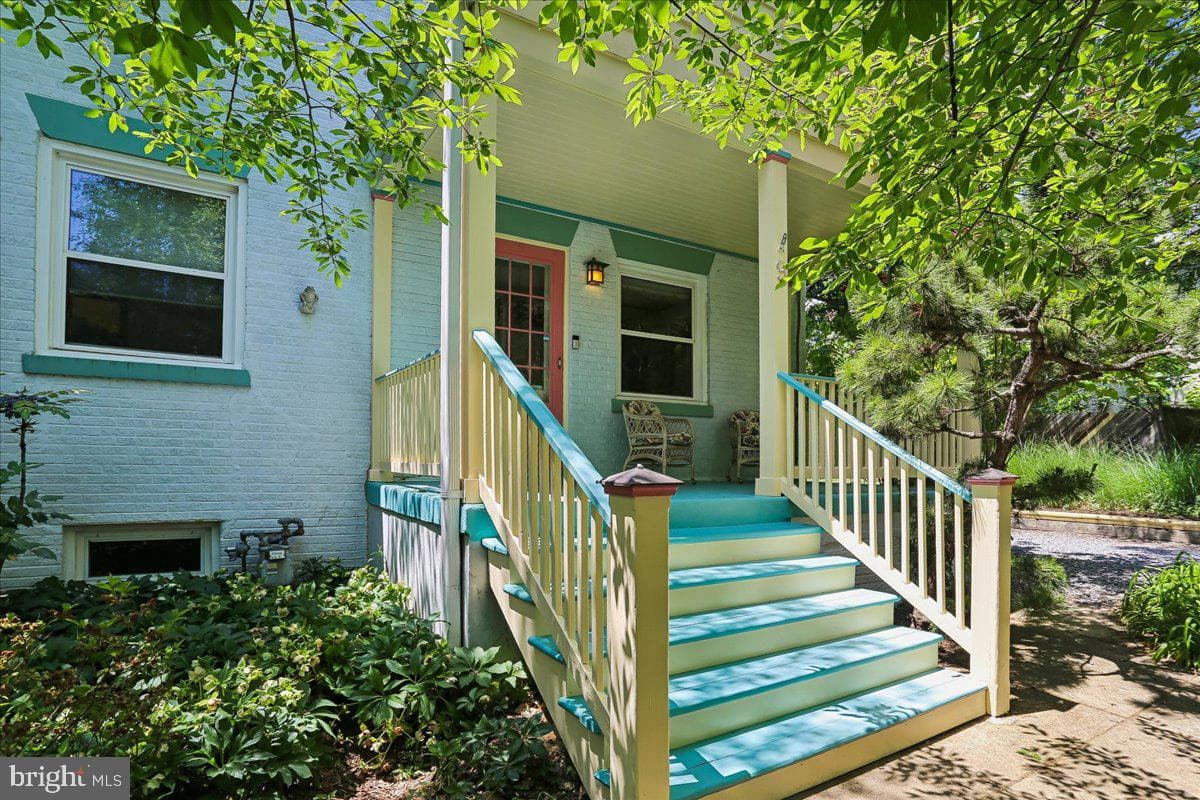 9 Pine Avenue photo 95