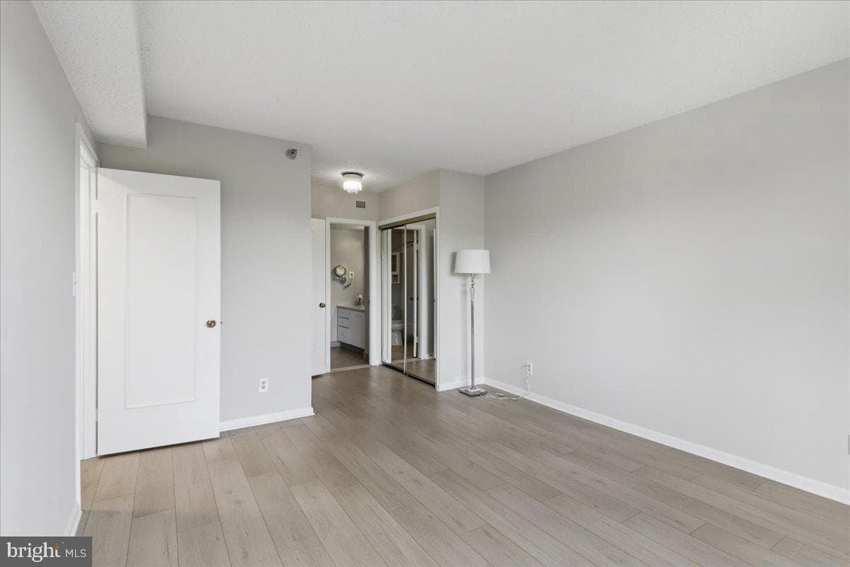 5800 Nicholson Lane #1-604 photo 17
