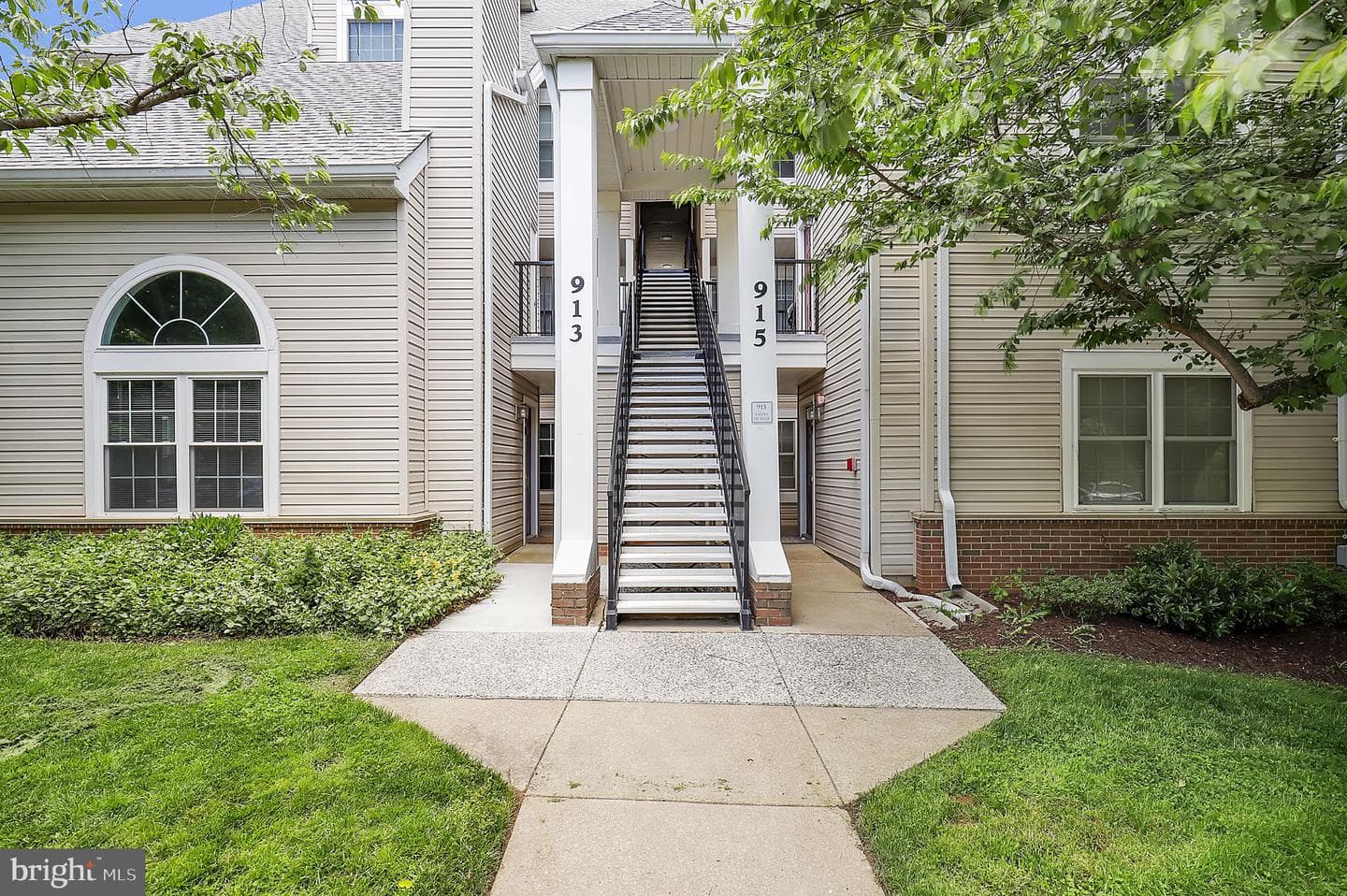 913 Hillside Lake Terrace #412 photo 2