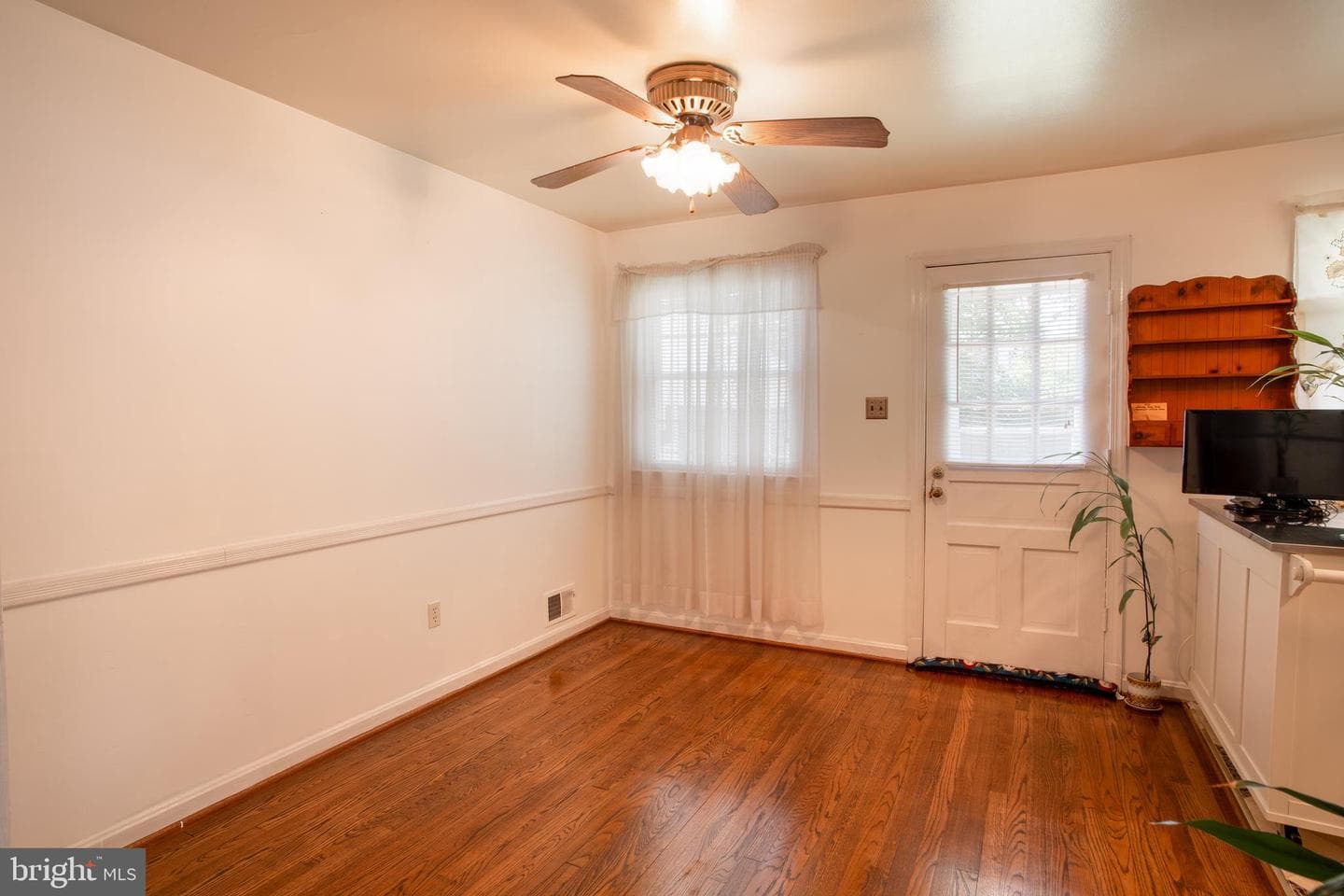 630 Edmonston Drive photo 18
