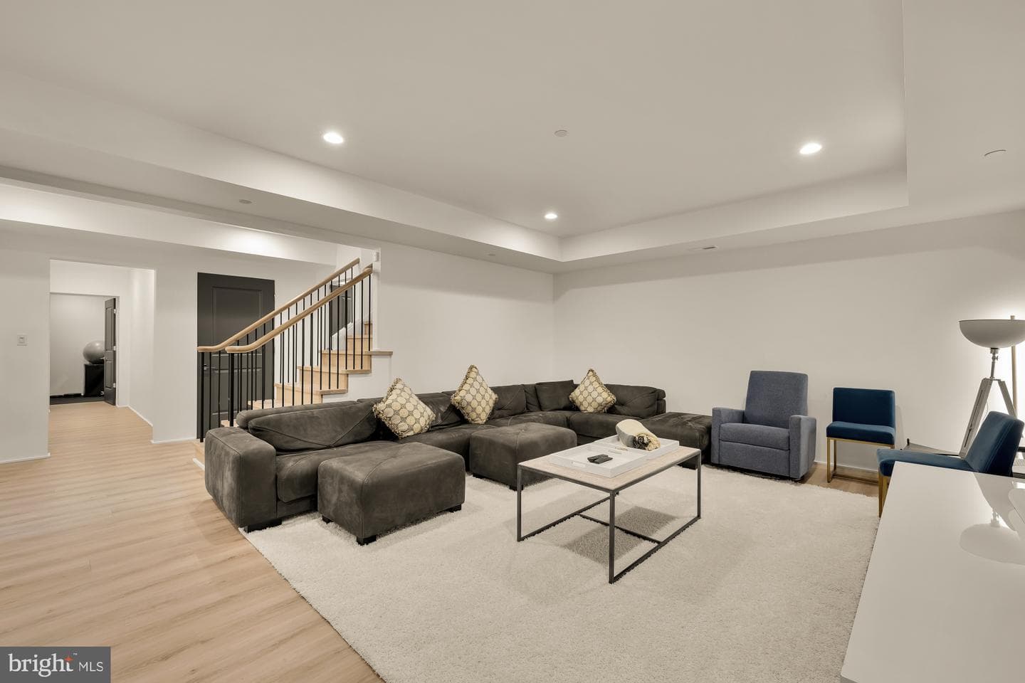 7613 Glenbrook Road photo 65