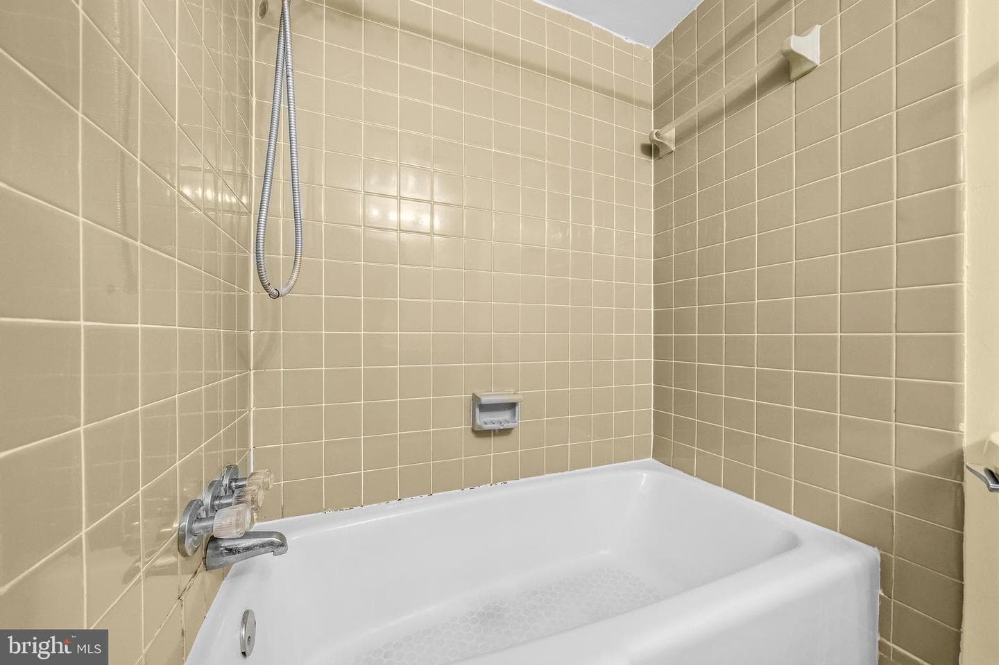 2305 Greenery Lane #t-2-3 photo 27