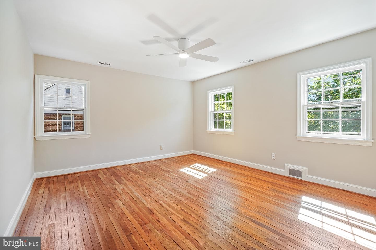 8613 Irvington Avenue photo 35