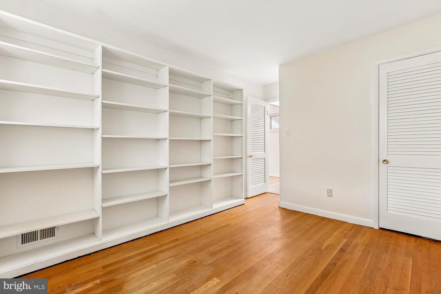 1002 N Belgrade Road photo 29