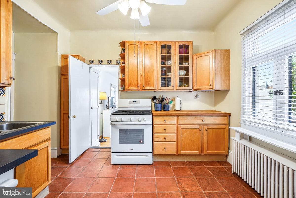 6 Philadelphia Avenue photo 13