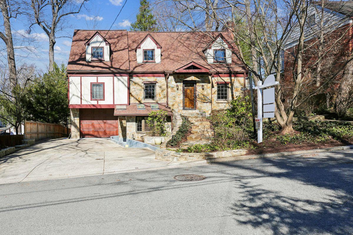 6317 Poe Road photo 4