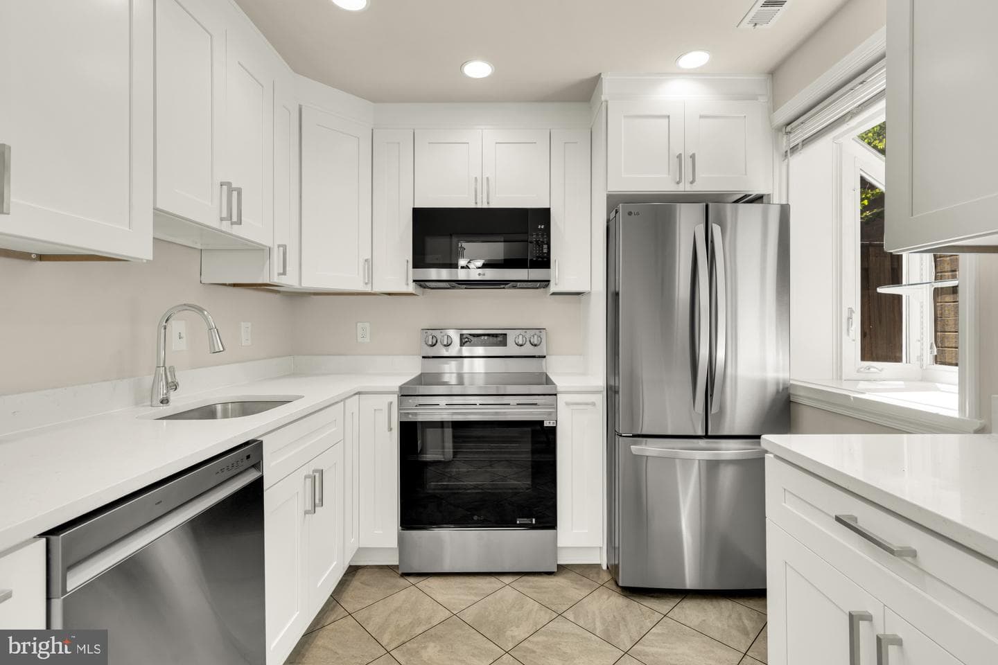 746 Azalea Drive #12-746 photo 10