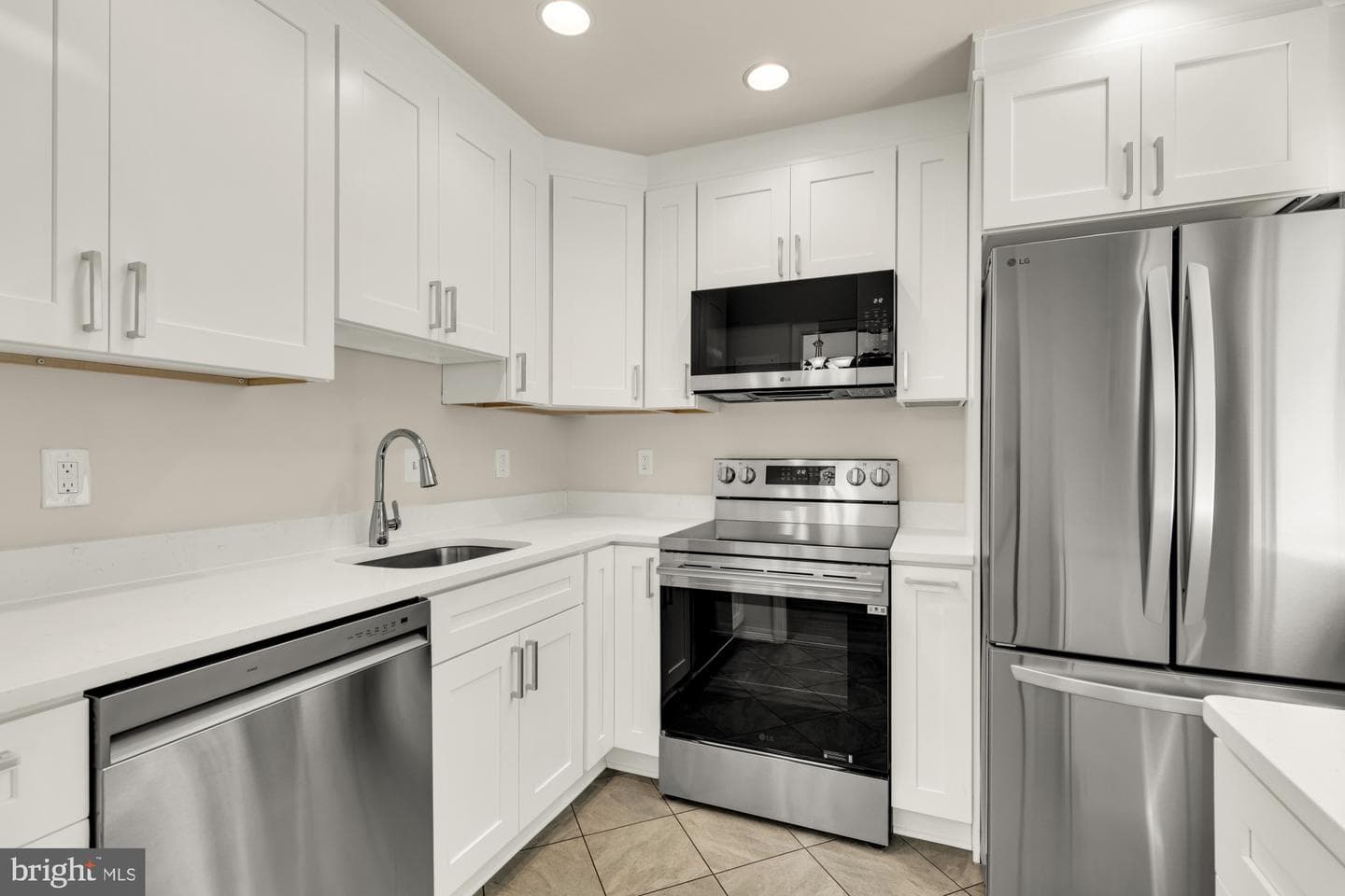 746 Azalea Drive #12-746 photo 9