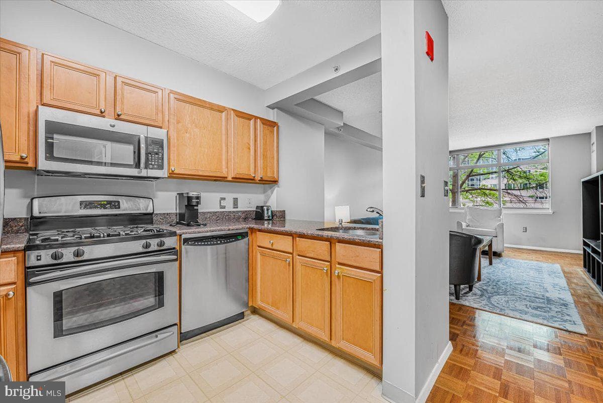 7111 Woodmont Avenue #308 photo 10