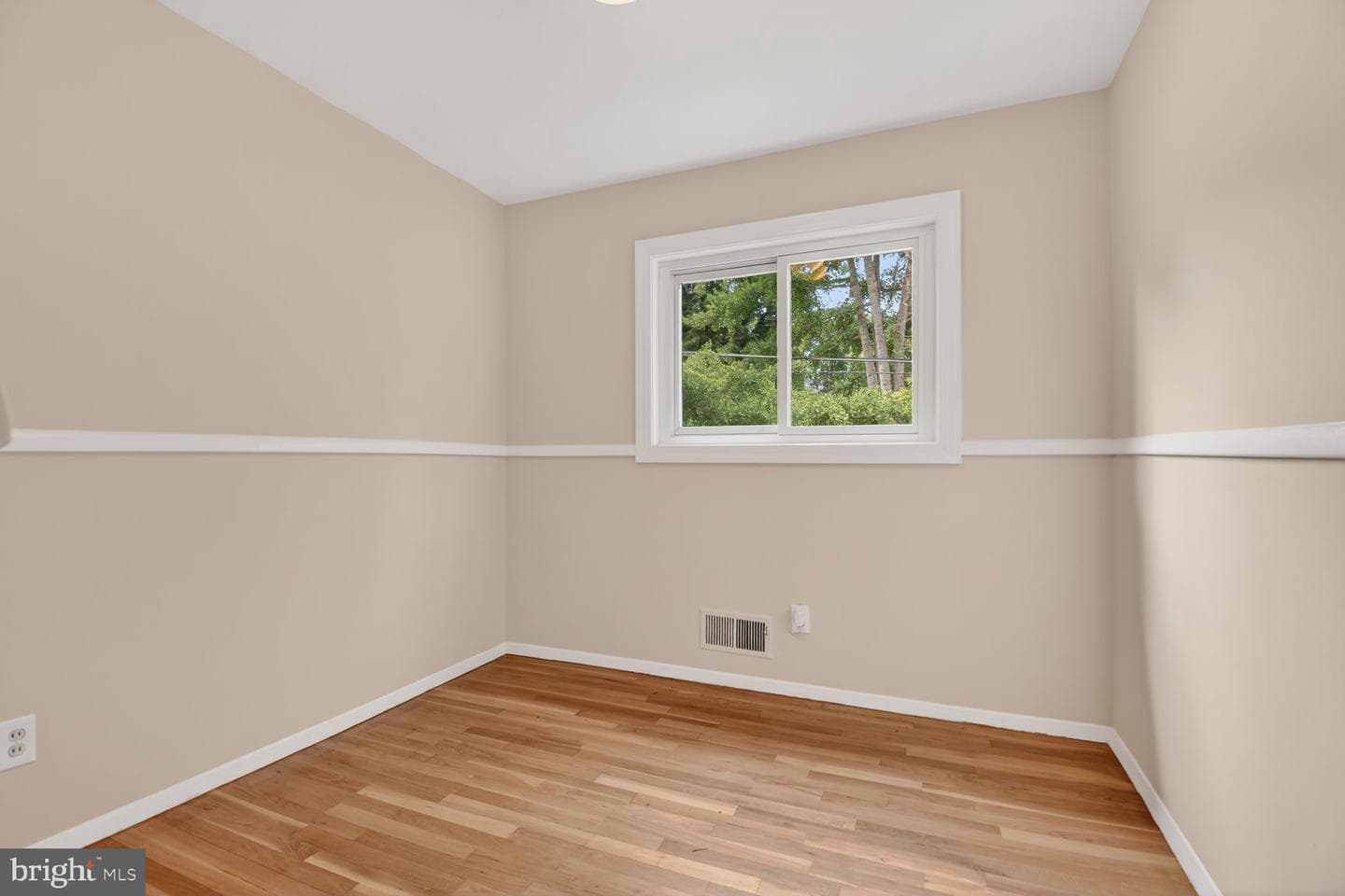 4401 Ferrara Drive photo 20