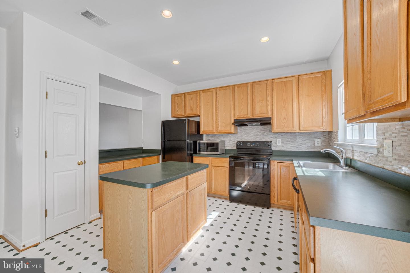 21225 Owls Nest Circle #28 photo 5