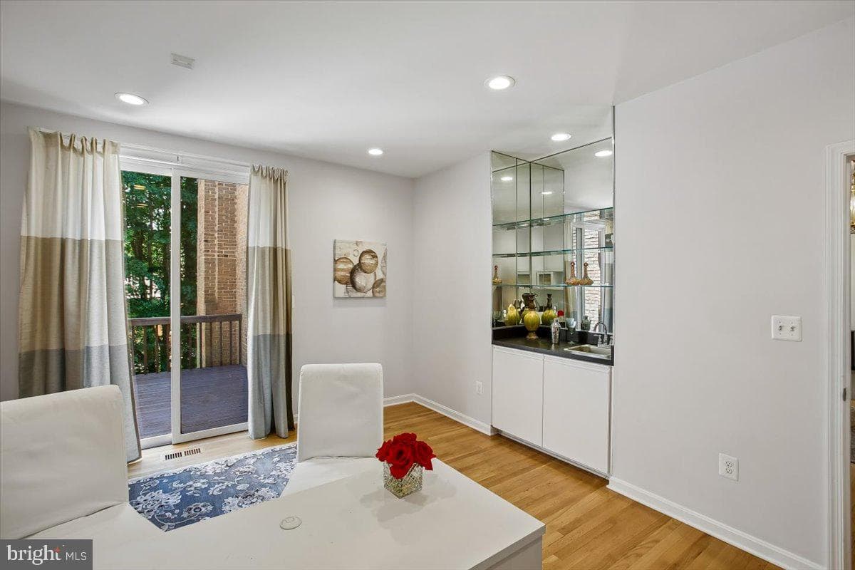 6113 Goldtree Way photo 27
