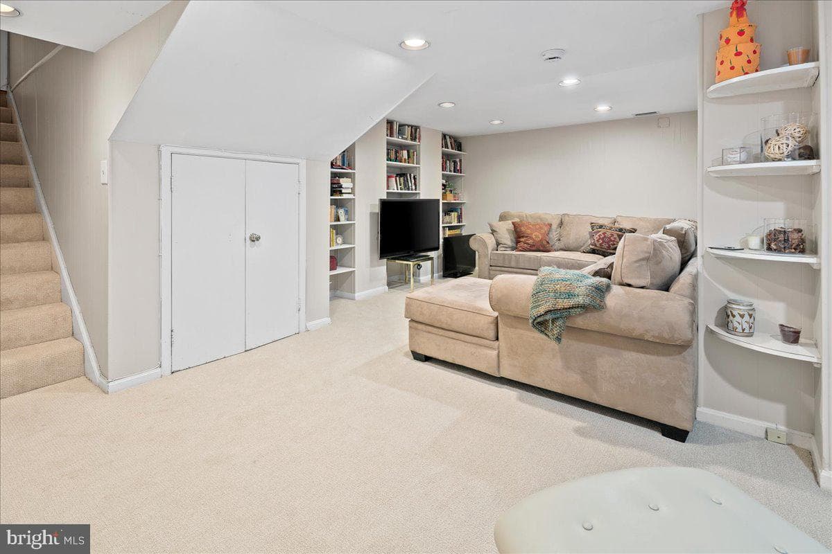 6413 Kenhowe Drive photo 51