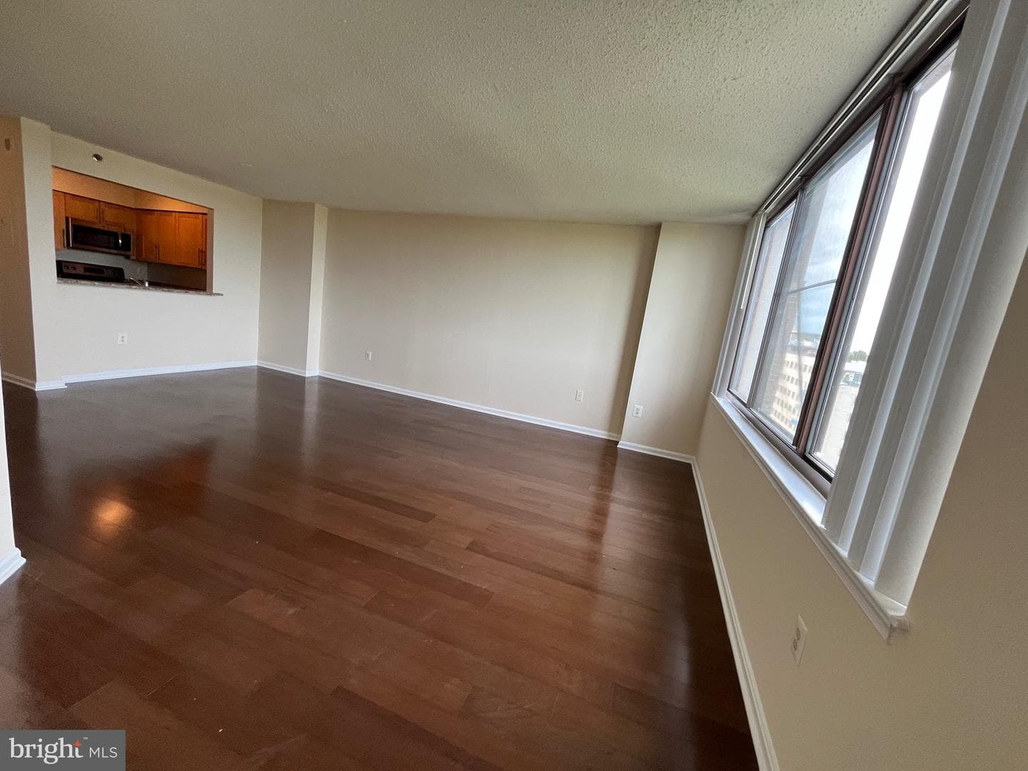 10101 Grosvenor Place #1613 photo 5