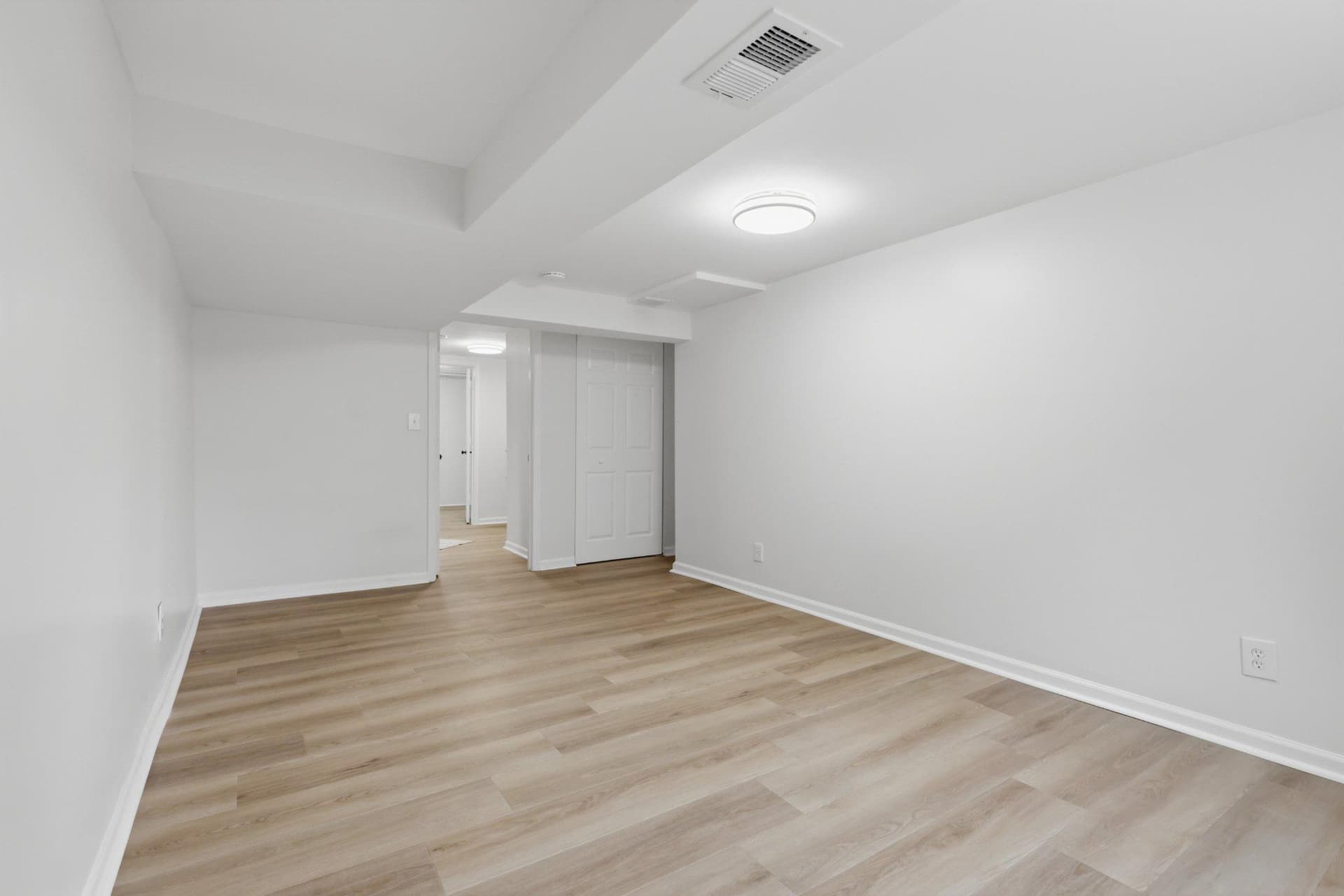 403 Carl Street photo 32