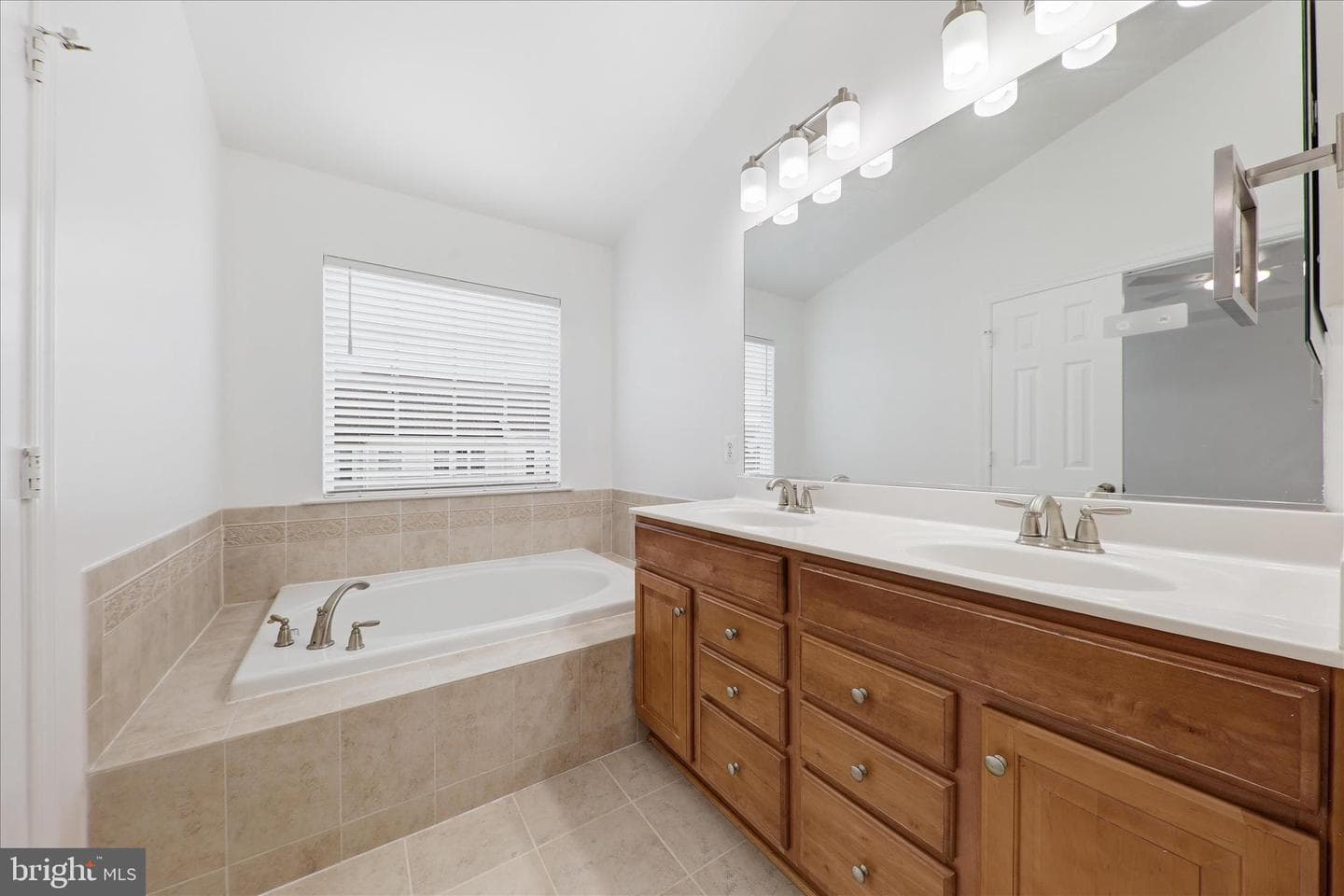 23459 Arora Hills Drive photo 28
