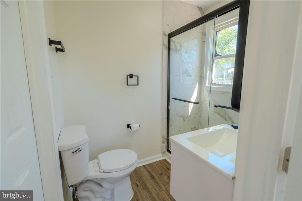 12324 Centerhill Street photo 15