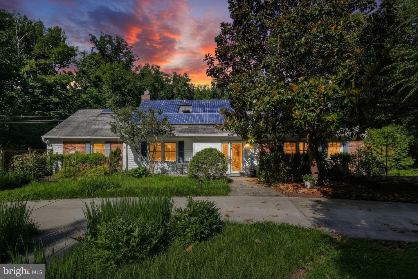 17004 Woodale Drive photo 2