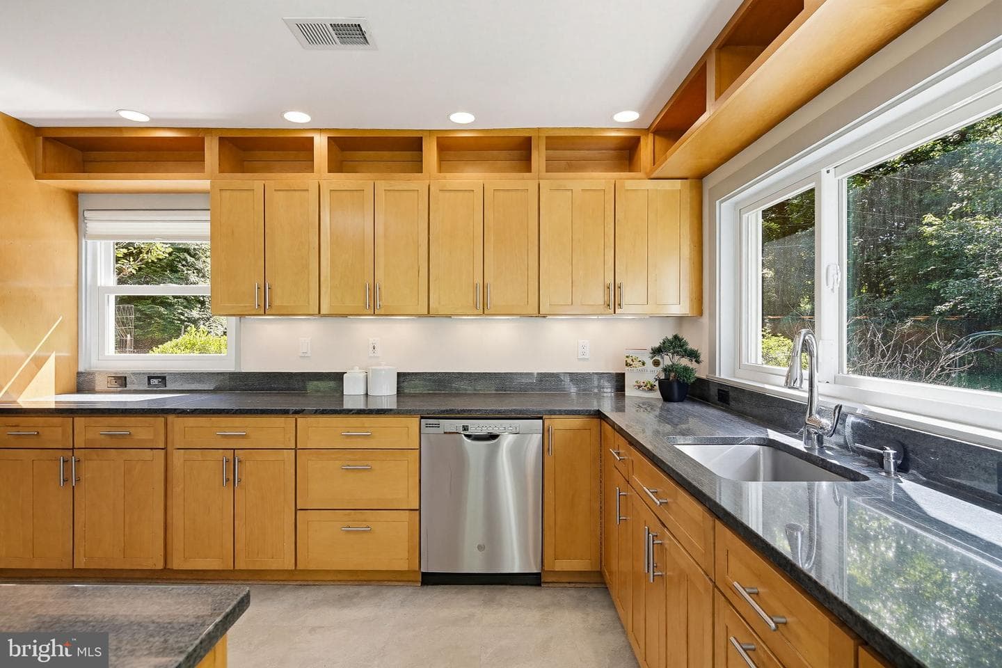 17004 Woodale Drive photo 26