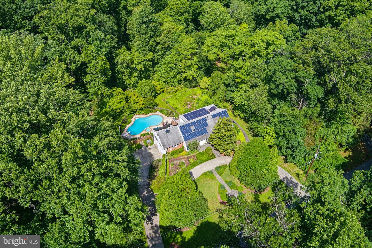 17004 Woodale Drive photo 8