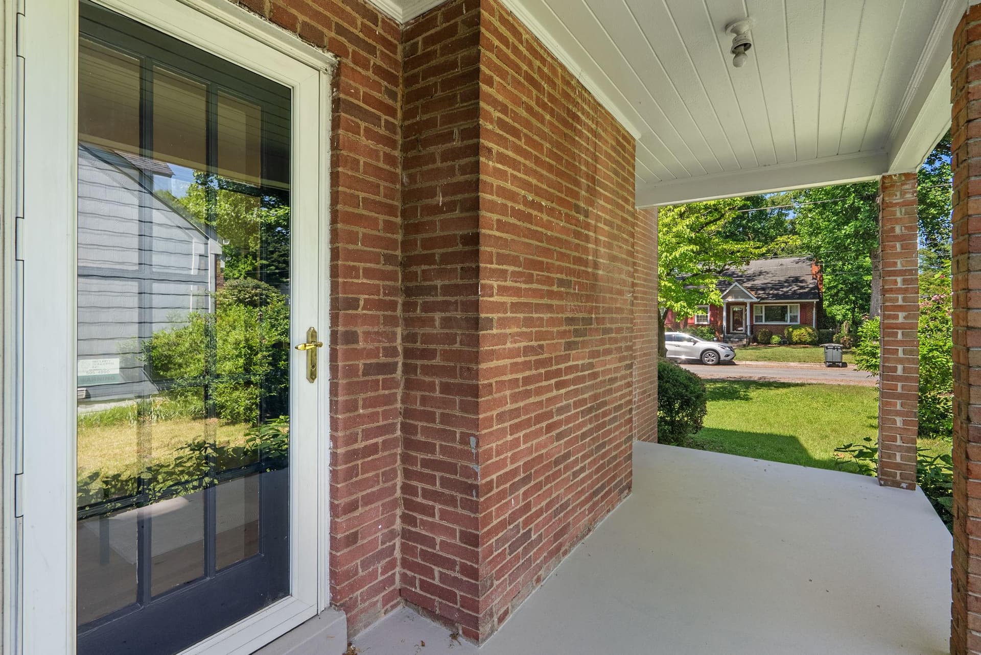 9911 Renfrew Road photo 3