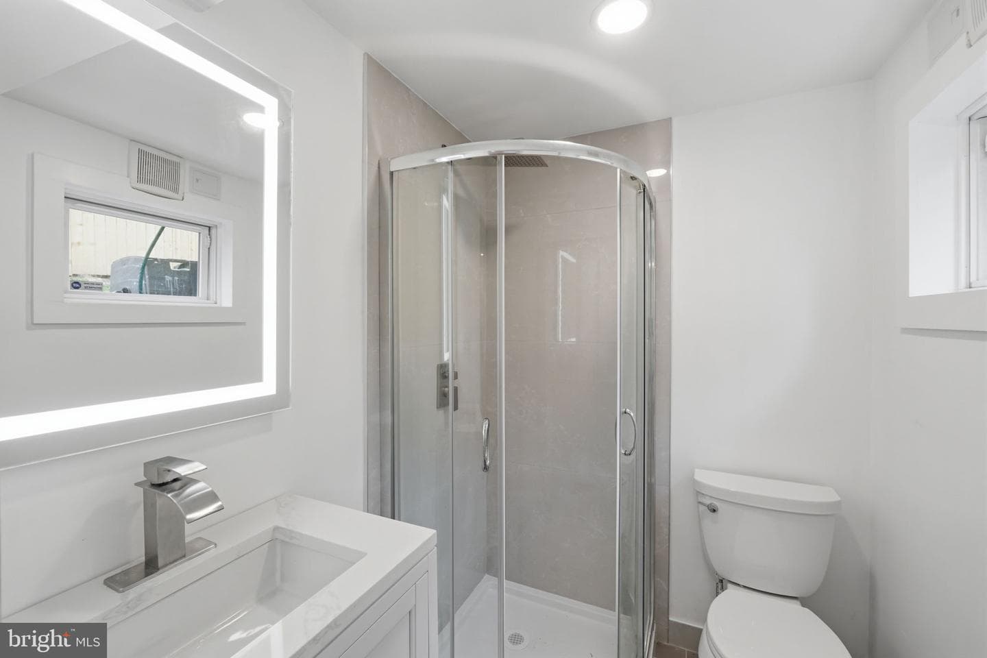 13710 Arctic Avenue photo 42