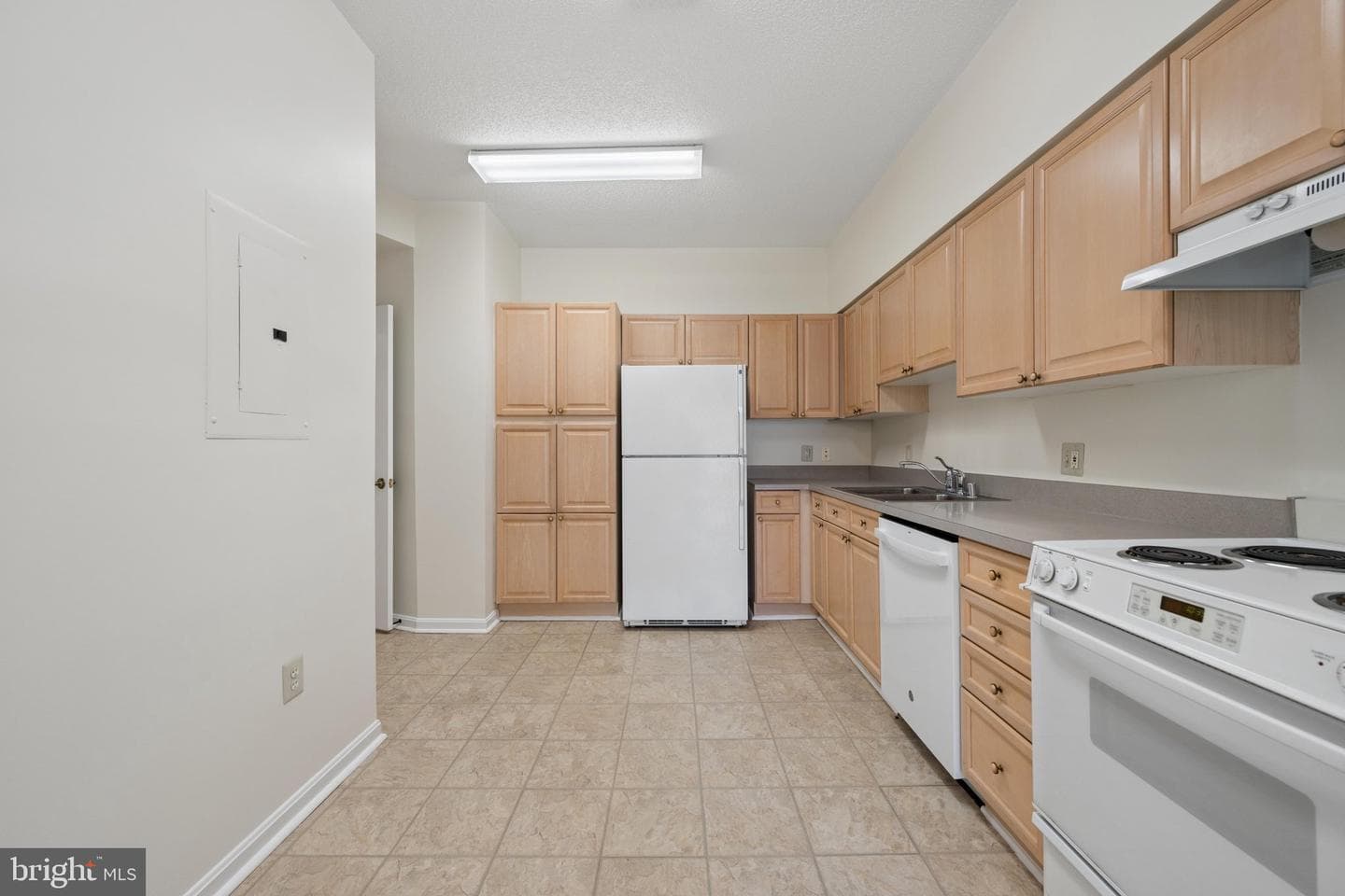 2904 N Leisure World Blvd # 308 photo 30