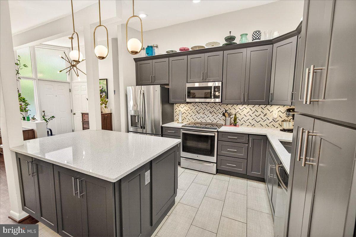 707 Hyde Road photo 17