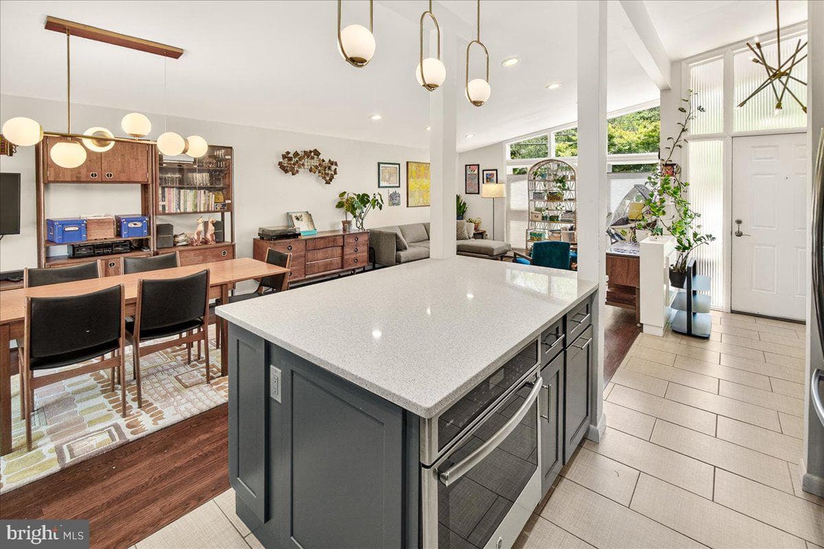 707 Hyde Road photo 20