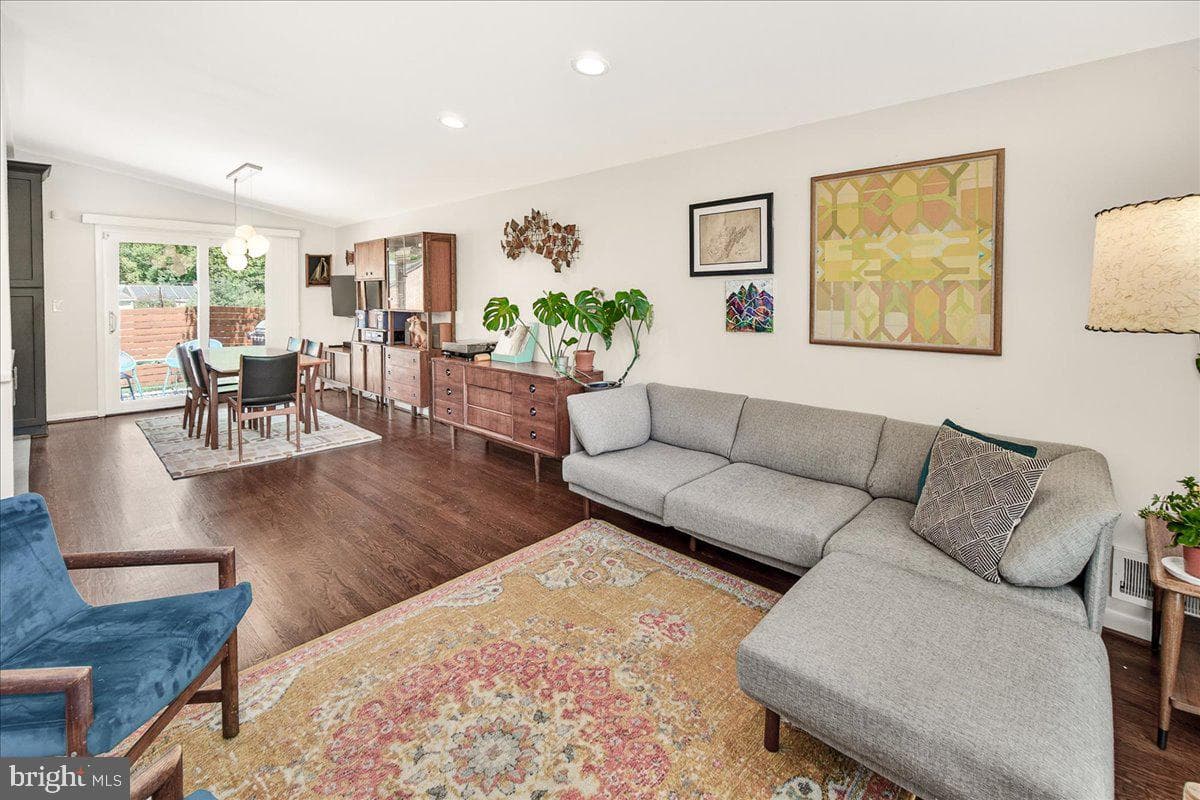 707 Hyde Road photo 23