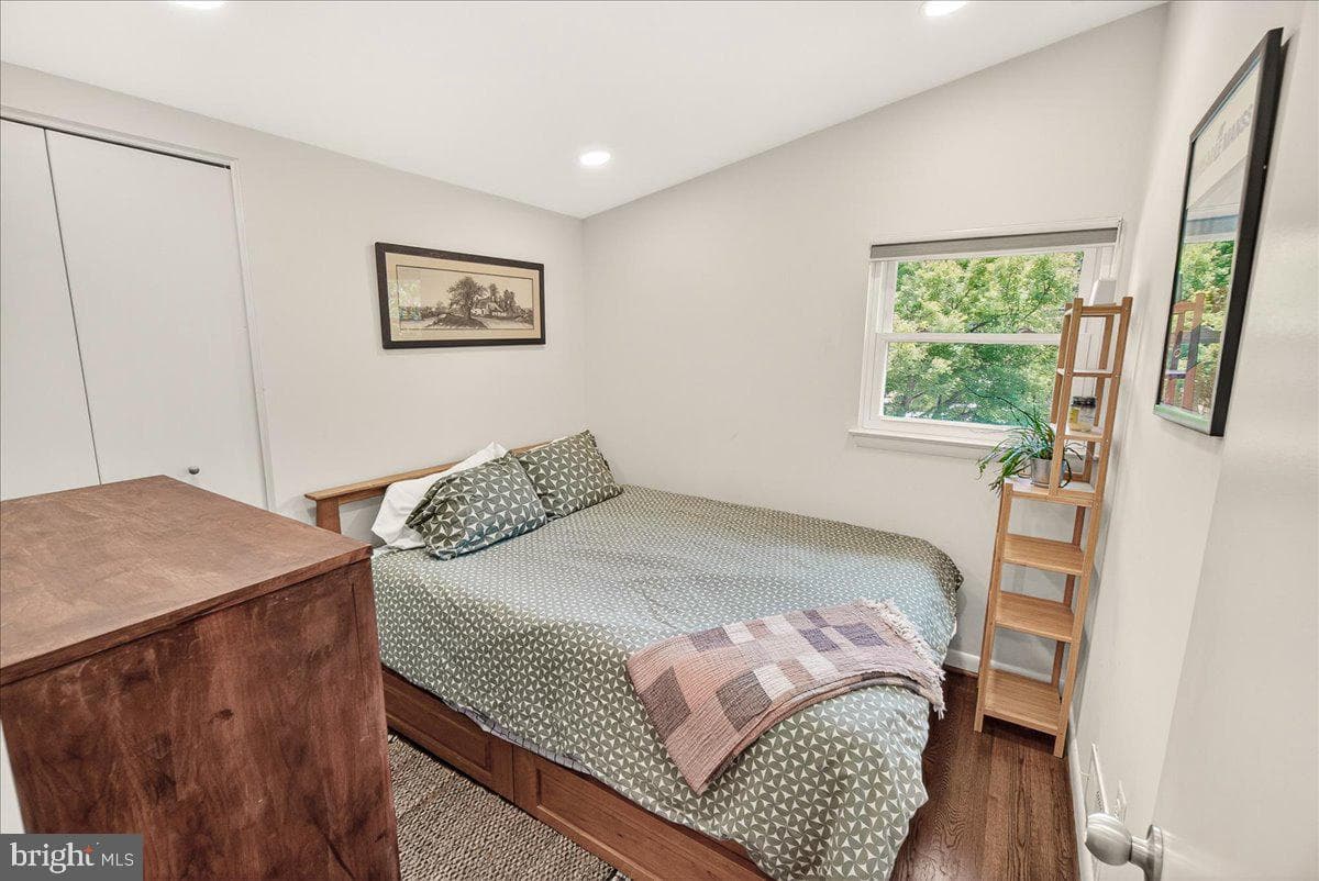 707 Hyde Road photo 32