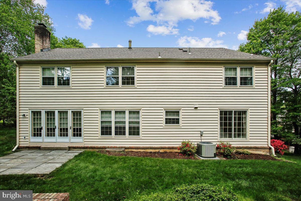 9208 Fall River Lane photo 46