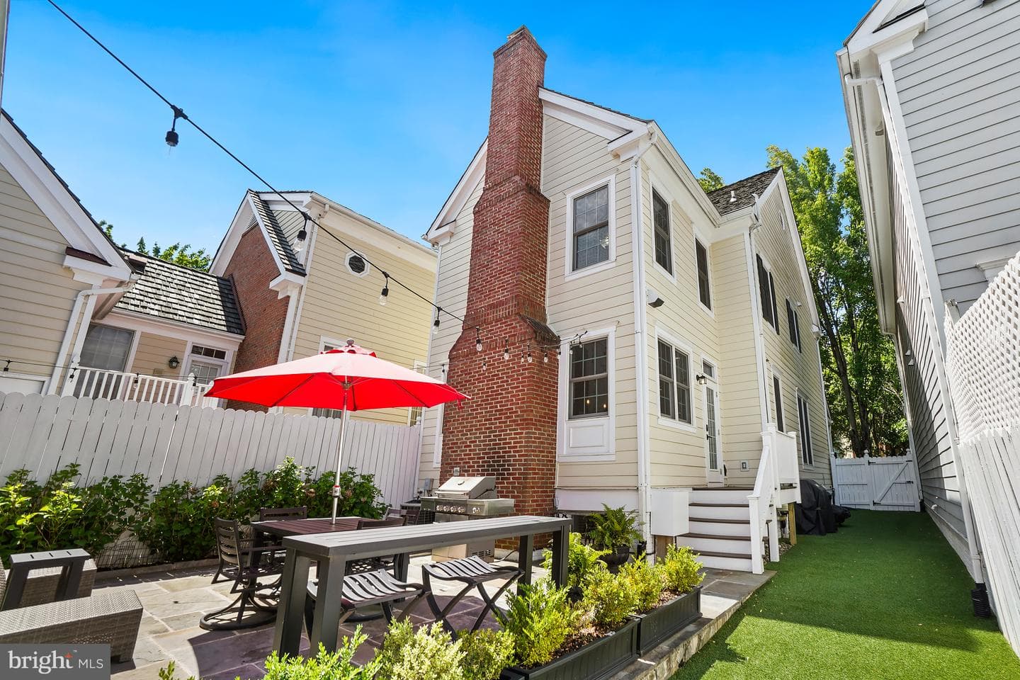 345 Chestertown Street photo 17