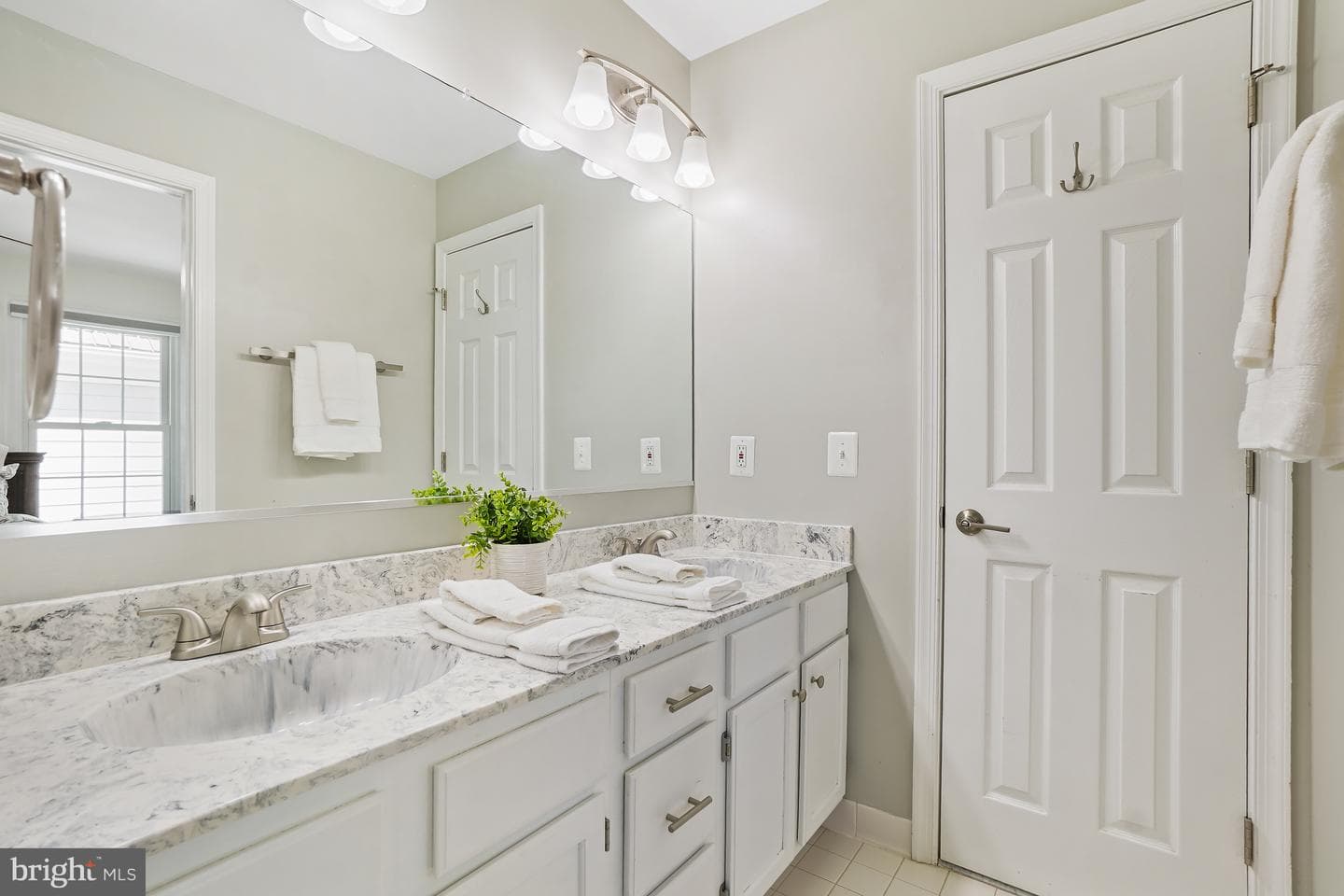 345 Chestertown Street photo 30