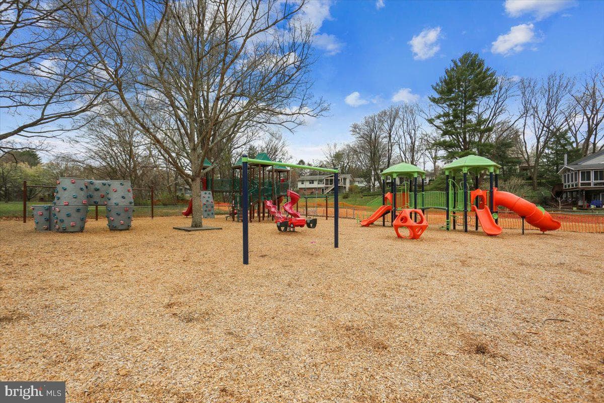 11809 Longdraft Court photo 47