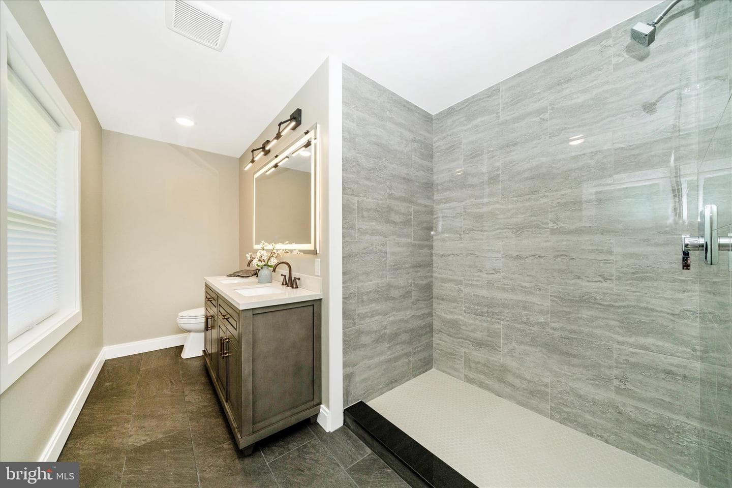 12509 Knightsbridge Court photo 17