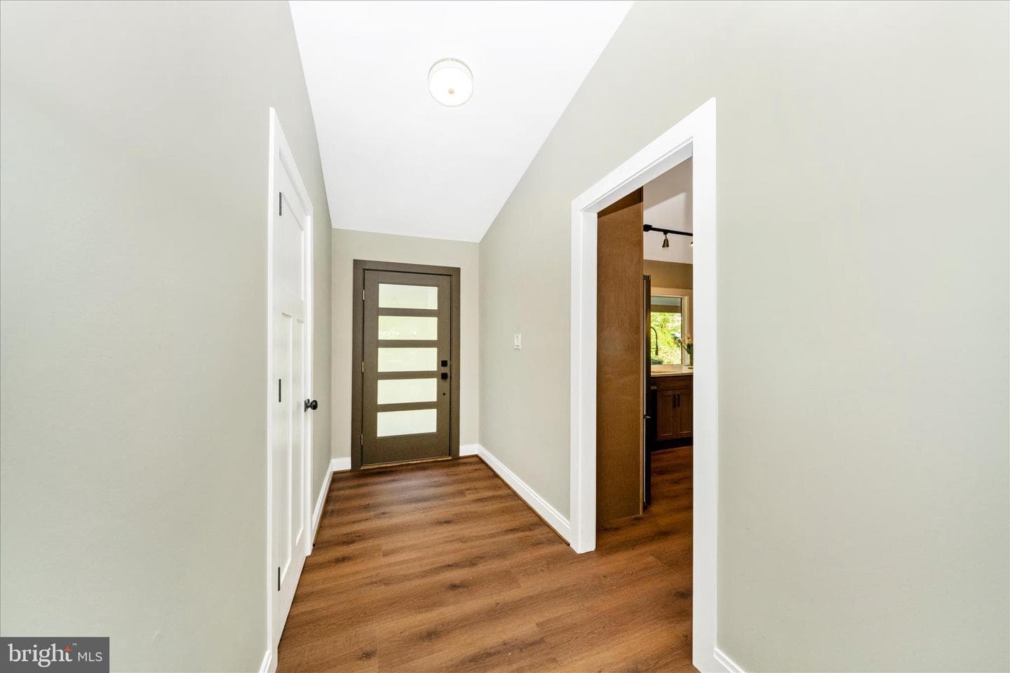 12509 Knightsbridge Court photo 3