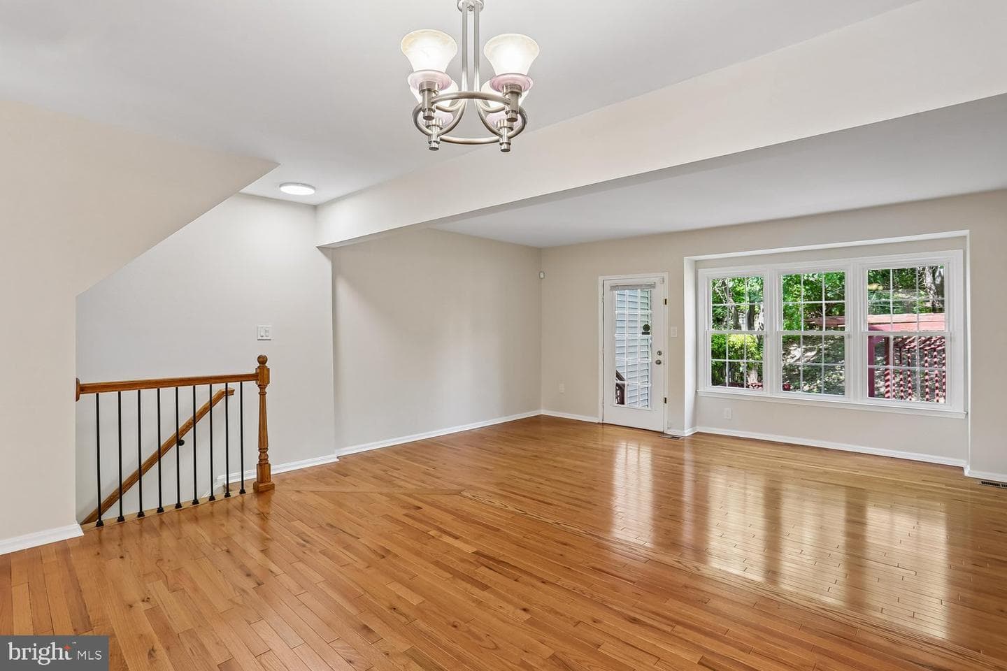 10804 Douglas Avenue photo 11