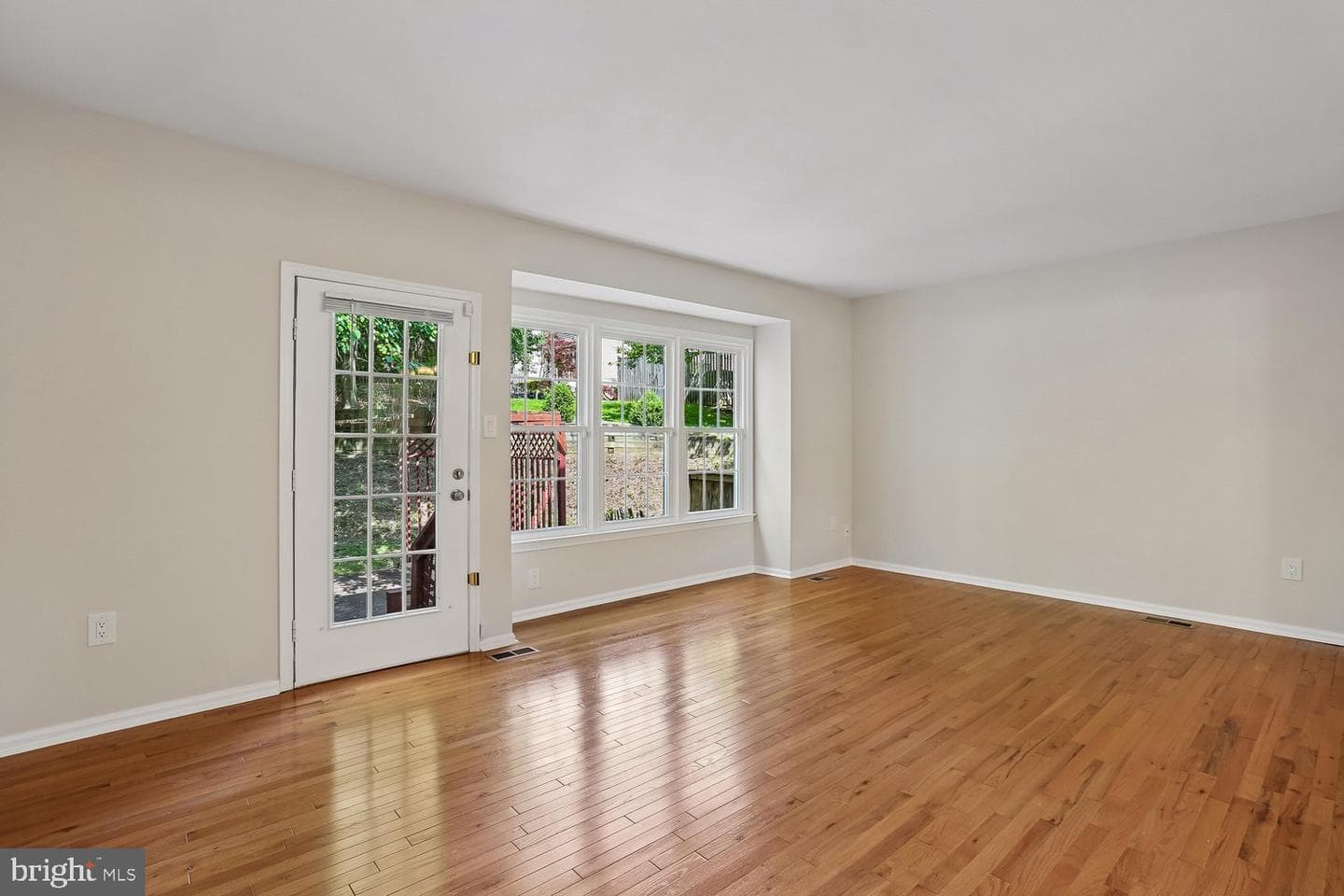 10804 Douglas Avenue photo 6