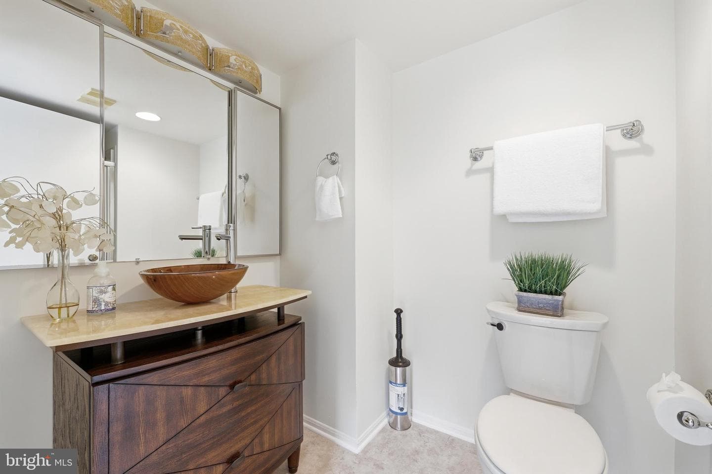 15115 Interlachen Drive #3-215 photo 23