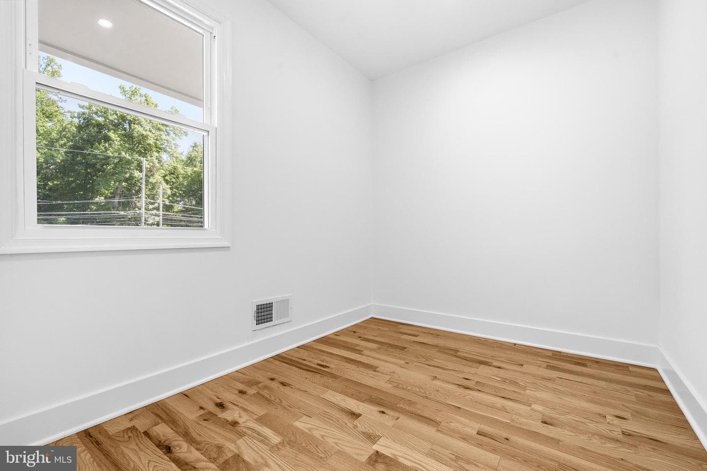 9828 Watts Branch Drive photo 27