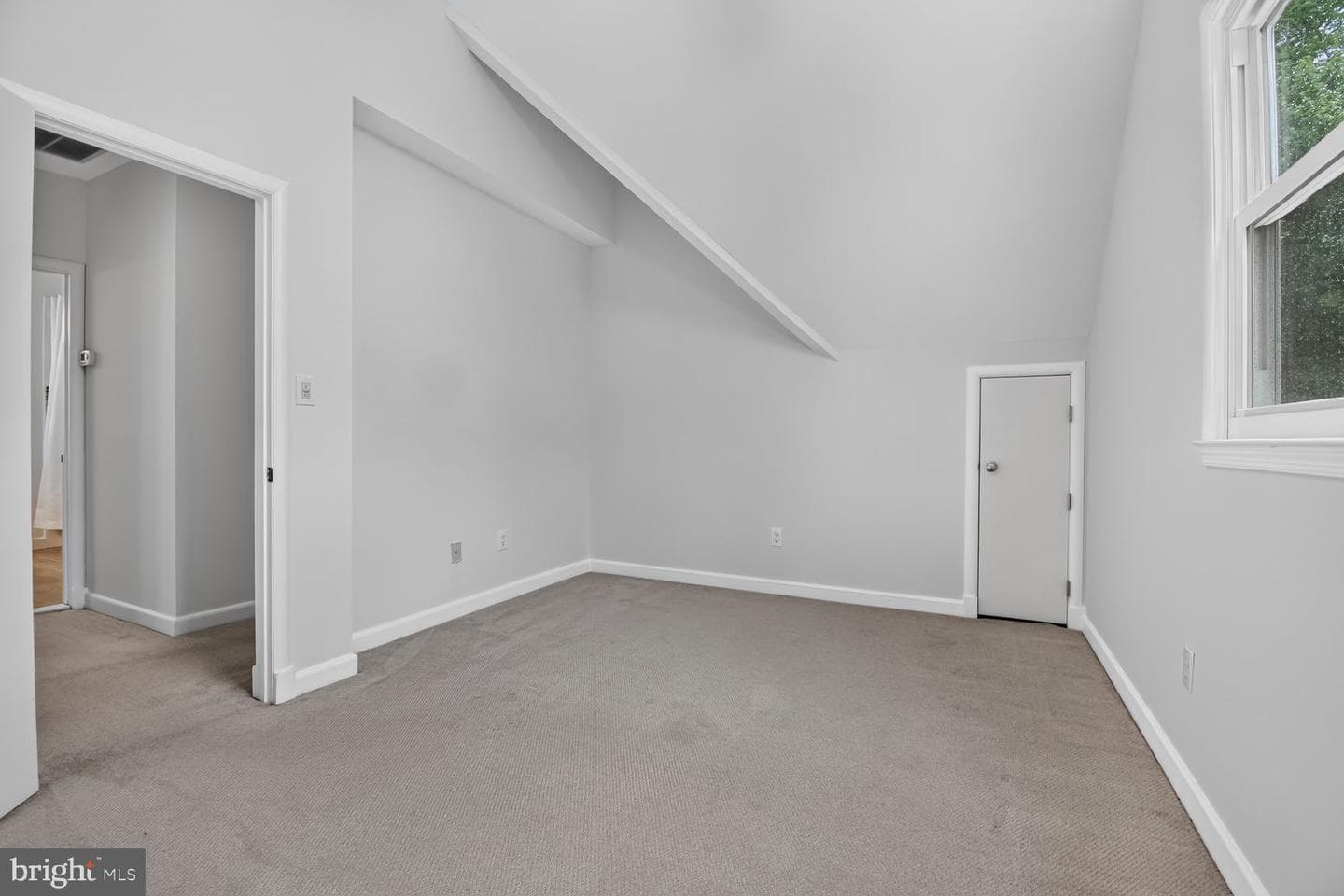 9305 Linden Avenue photo 30