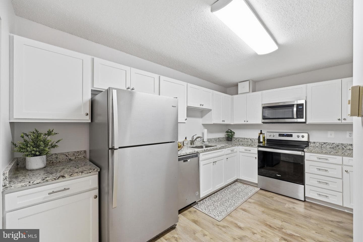 15101 Interlachen Drive #1-224 photo 5