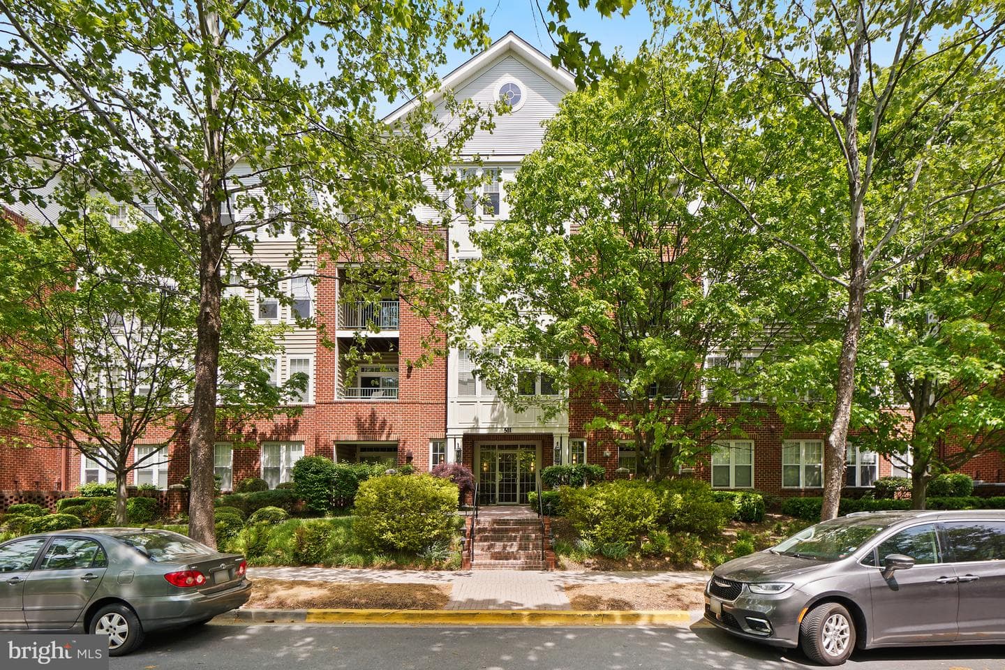 501 King Farm Boulevard #207