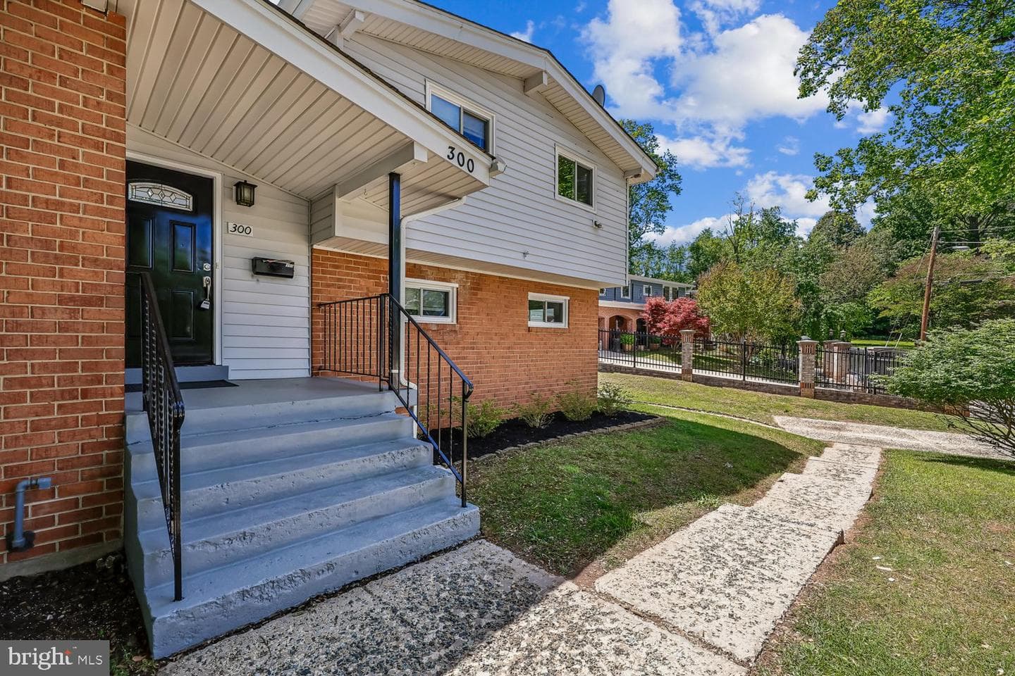 300 Gilsan Court photo 11