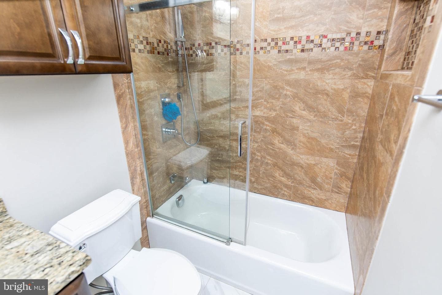 15613 Wembrough Street photo 19
