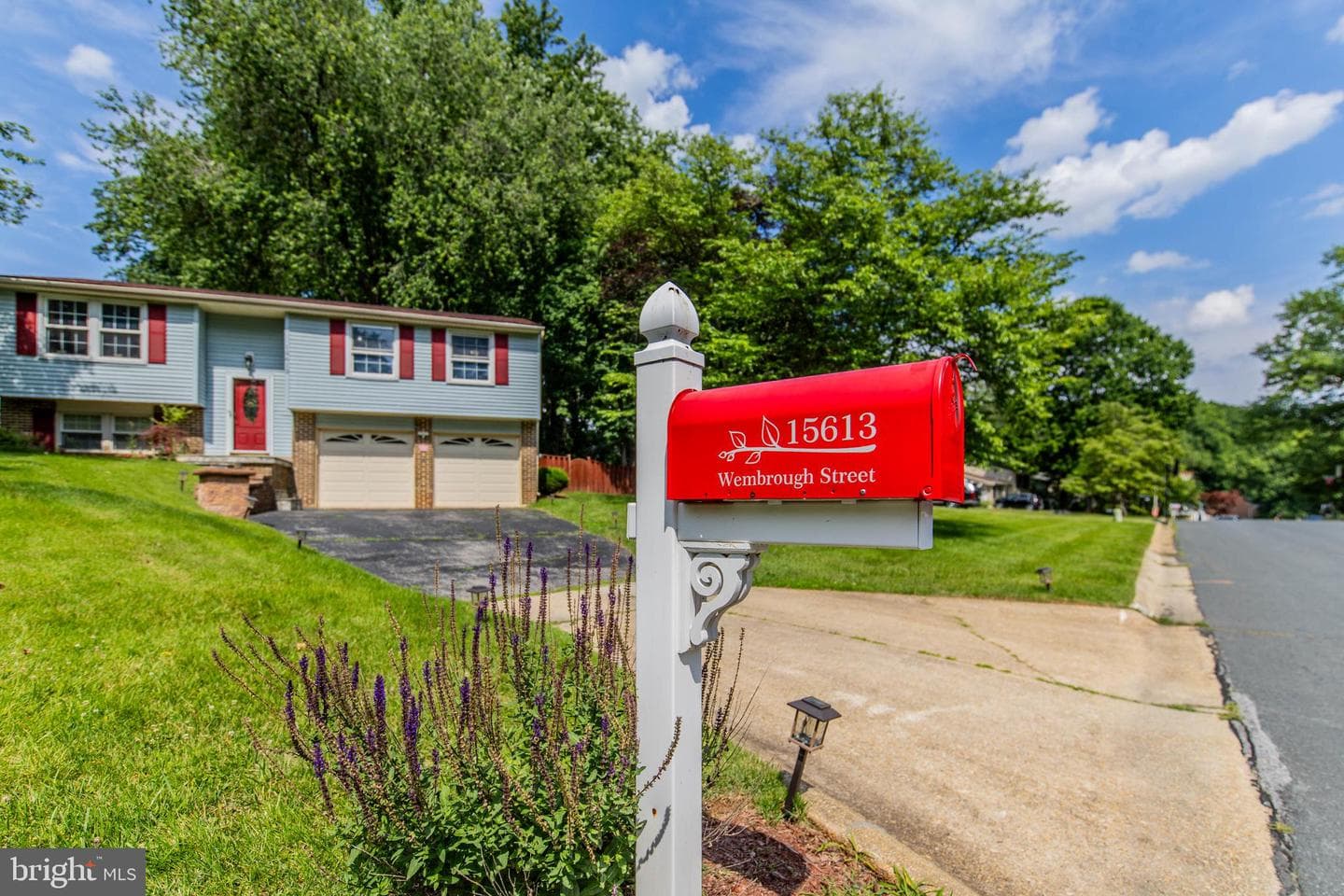 15613 Wembrough Street photo 3