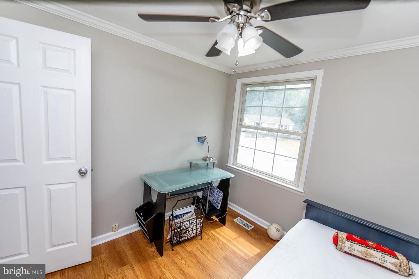15613 Wembrough Street photo 30